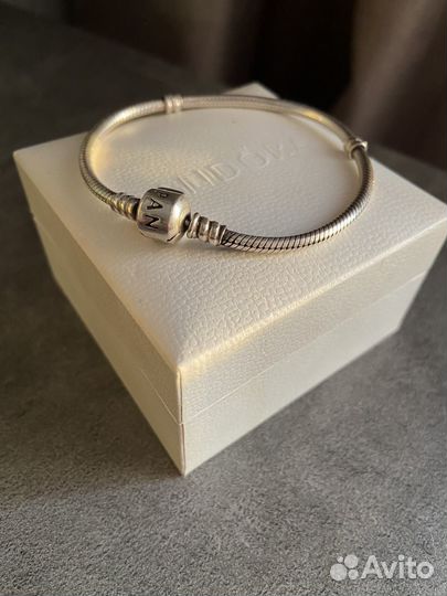 Браслет и шармы pandora