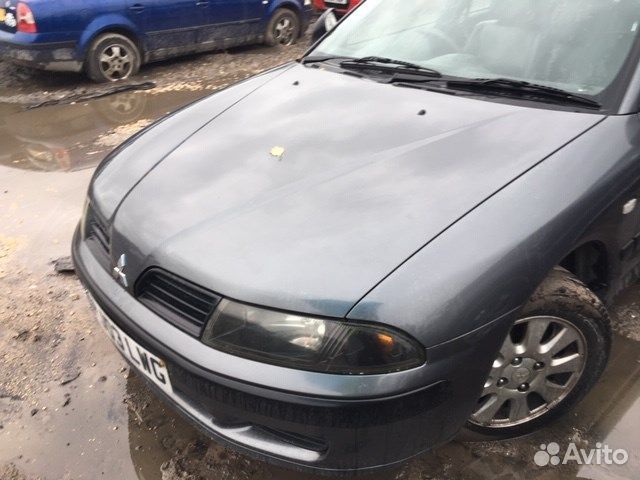 Разбор на запчасти Mitsubishi Carisma