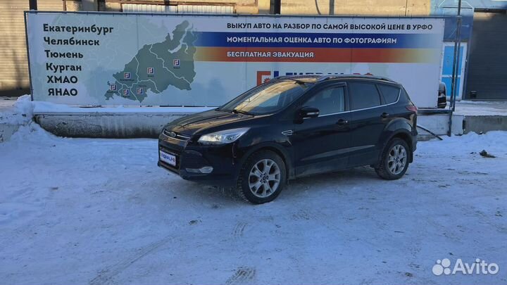 Накладка подлокотника левая Ford Kuga (CBS). Царап