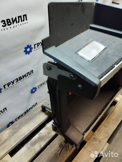 Подножка кабины правая Volvo FH4 82141521