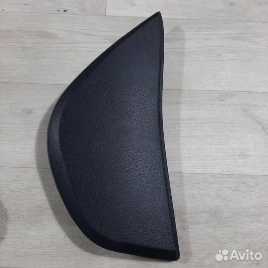 Накладка на торпедо левая Hyundai Solaris хэтчбек