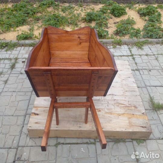 Тележка декоративная для сада