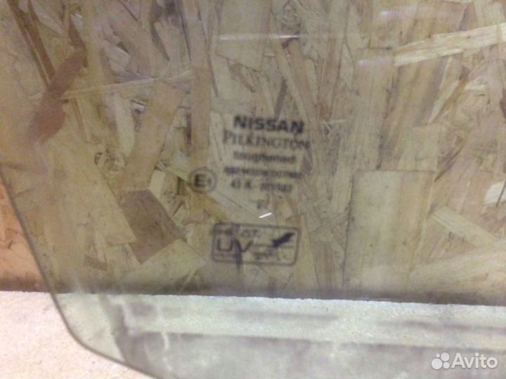 80300BM701 Стекло двери пер. R Nissan Almera N16