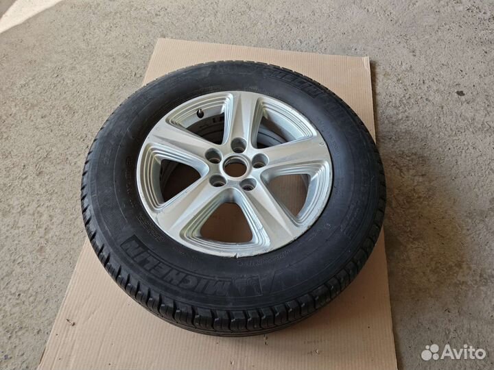 Колесо оригинал Kia, резина Michelin 215 70 R16