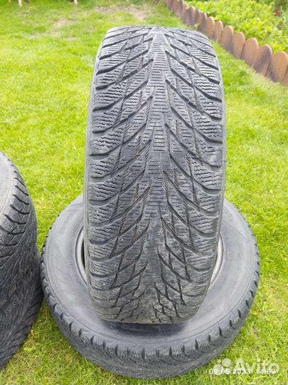 Nokian Tyres Hakkapeliitta R2 205/60 R16 96