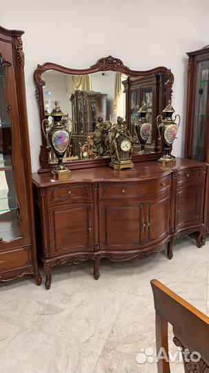 Комплект Румыния. Красное дерево. Резьба