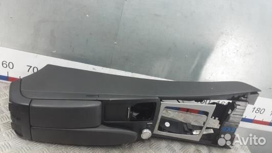 Подлокотник центральный mercedes benz C-class W204