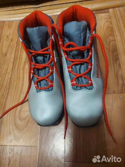 Комплект (лыжные ботинки + лыжи + палки)