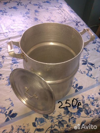 Кастрюли и сковородки