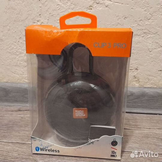 Портативная колонка jbl