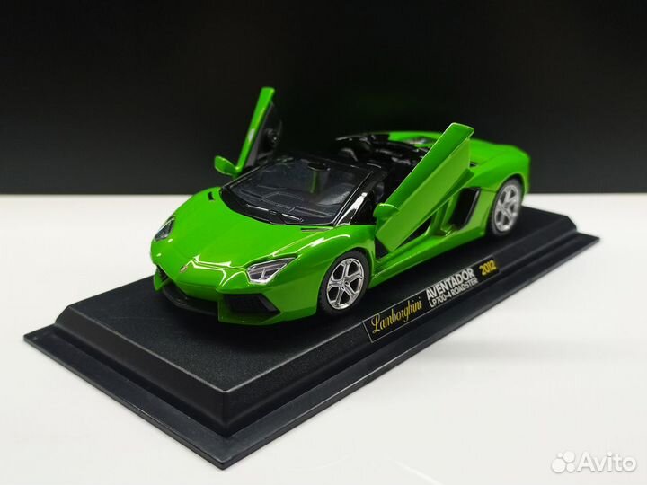 1:43 Lamborghini Aventador LP700-4 Roadster