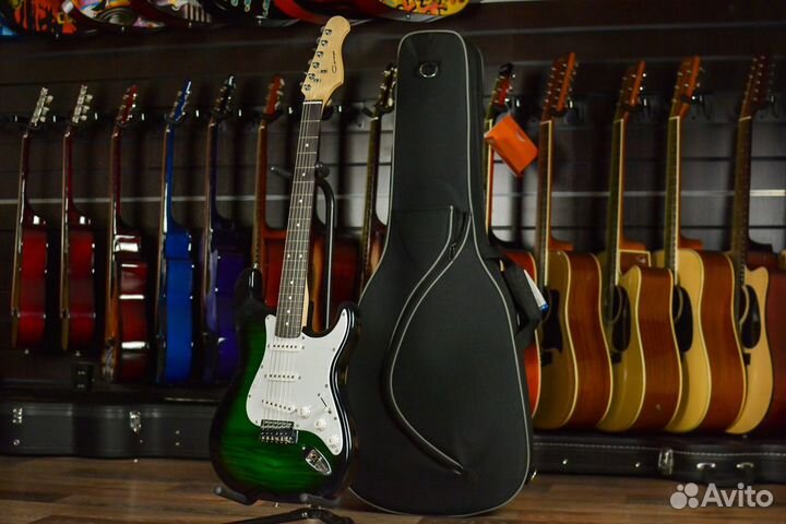 Электрогитара Caraya + Аксессуары