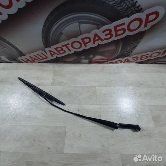 Дворник лобового стекла передний правый Datsun