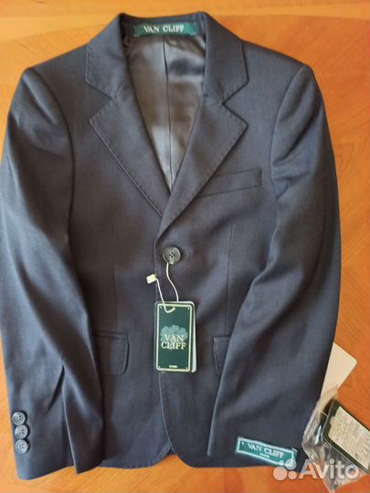 Школьный костюм для мальчика 122 серый