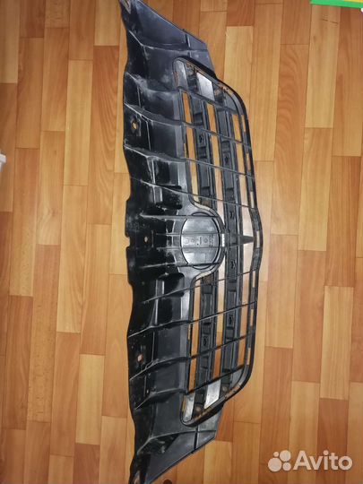 Решетка радиатора toyota corolla 150 до рест