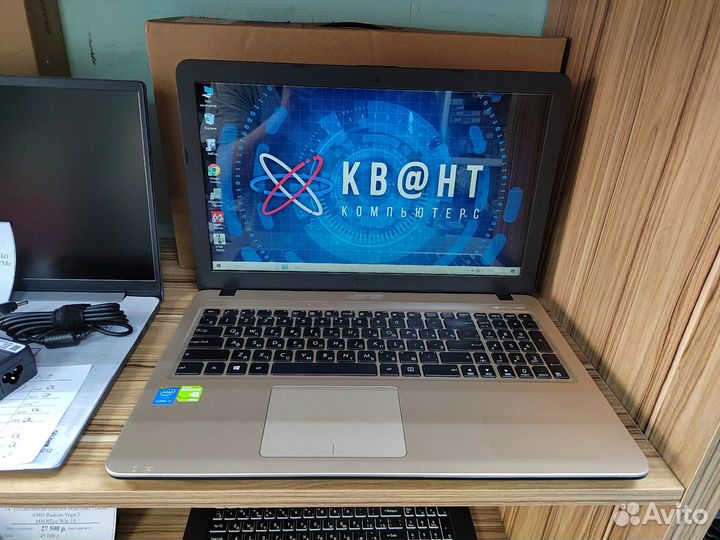 Красивый быстрый ноутбук Asus c видеокартой