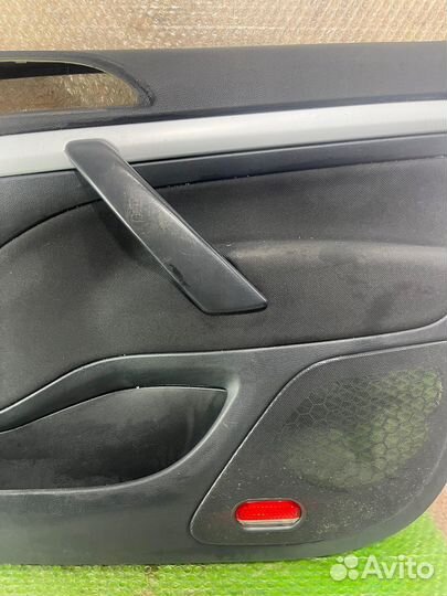 Обшивка передней правой двери Skoda Octavia A5