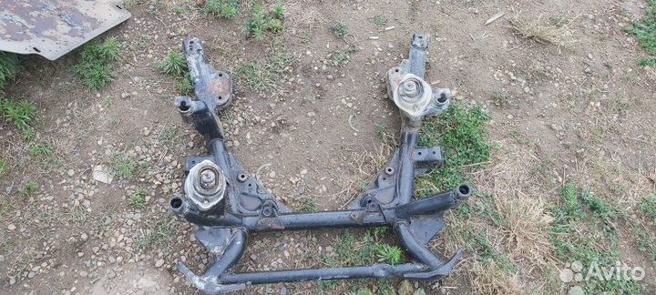 Подрамник Bmw X5 Е53 M62B44TU 4.4L 2000