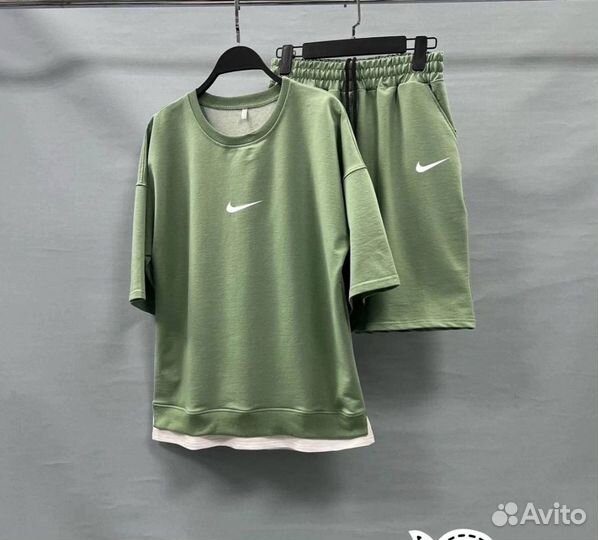 Мужской спортивный костюм с шортами Nike