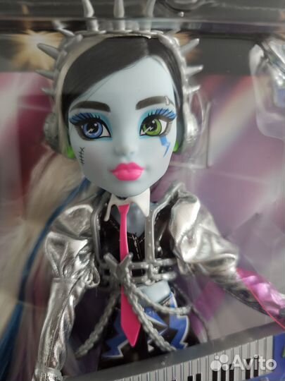 Кукла Монстер Хай Monster High Frankie Amped Up