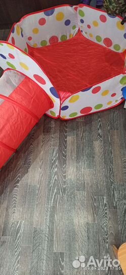 Сухой бассейн с шариками