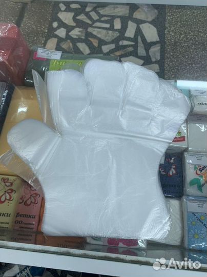 Лучшая цена Перчатки полиэтиленовые в упаковке 100