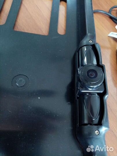 Камера в рамке номерного знака