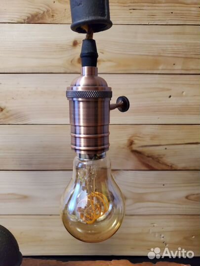 Светильник Loft из старинного кирпича и труб