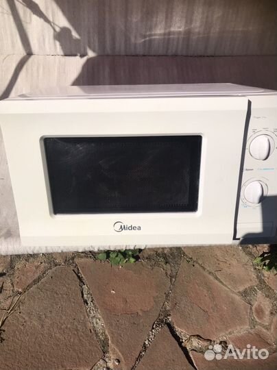 Микроволновая печь Midea бу рабочая