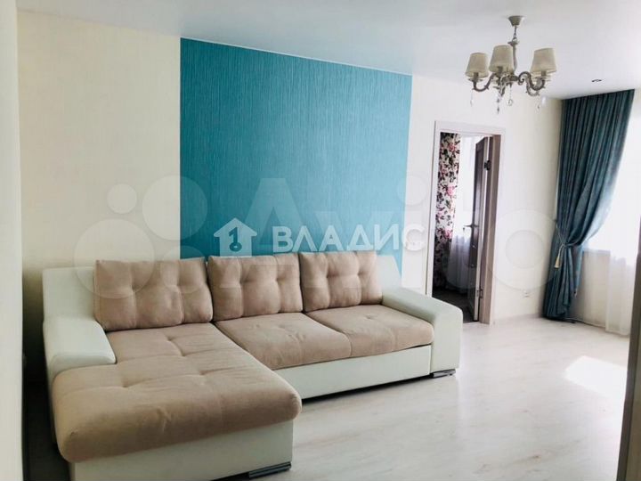 2-к. квартира, 43 м², 1/4 эт.