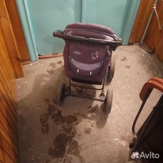 Коляска прогулочная