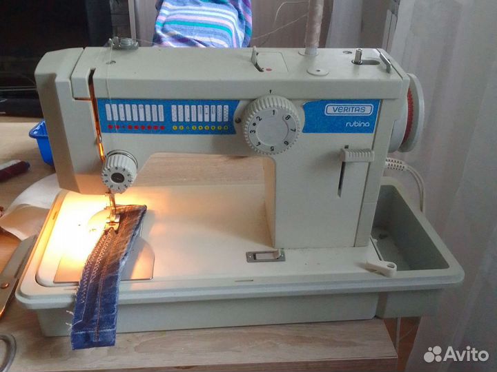 Швейная машина Veritas рубина