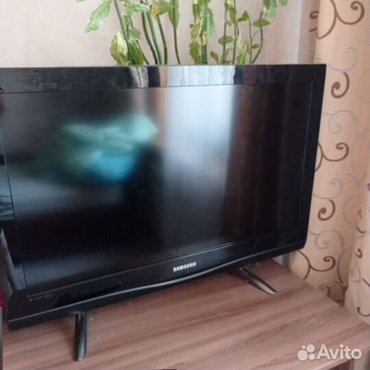 Телевизор samsung