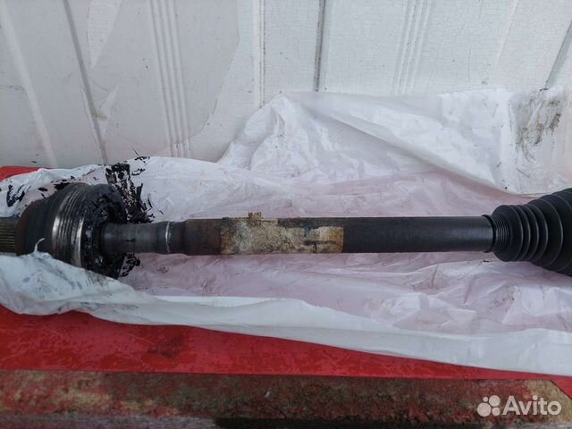 Привод передний левый Skoda Octavia A5