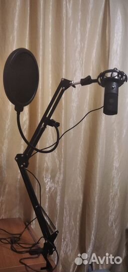 Блогерский микрофон fifine669 +наушники