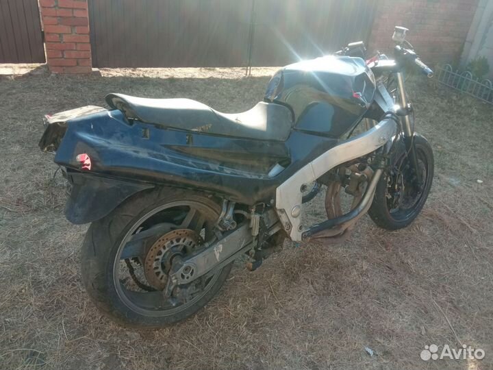 Kawasaki zzr 1100