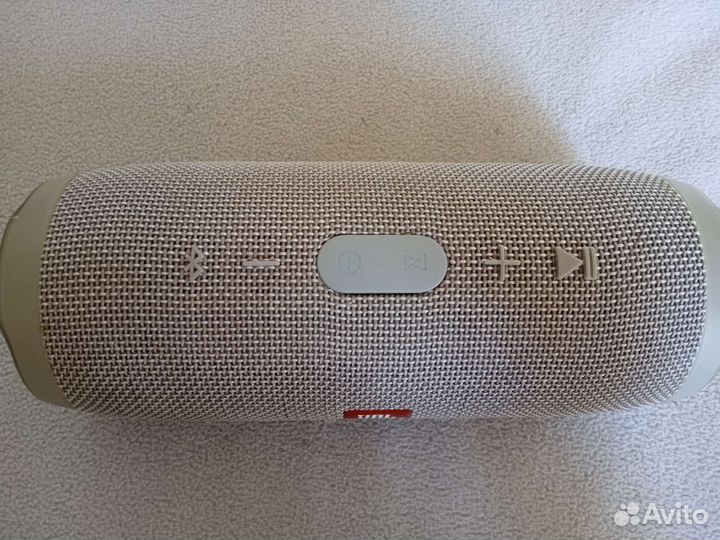 Колонка jbl charge 3