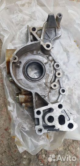 Масляный насос 6g72