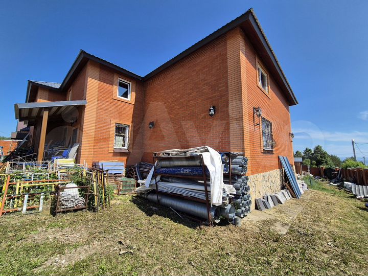 Дом 355 м² на участке 10 сот.