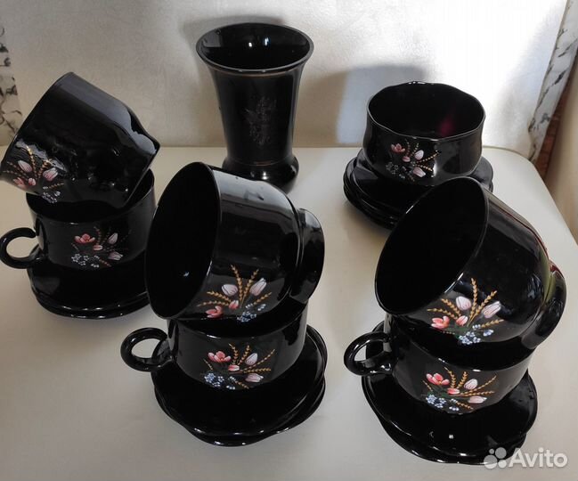 Сервиз чайный и стаканы черное стекло
