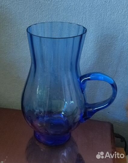 Кувшин синее стекло