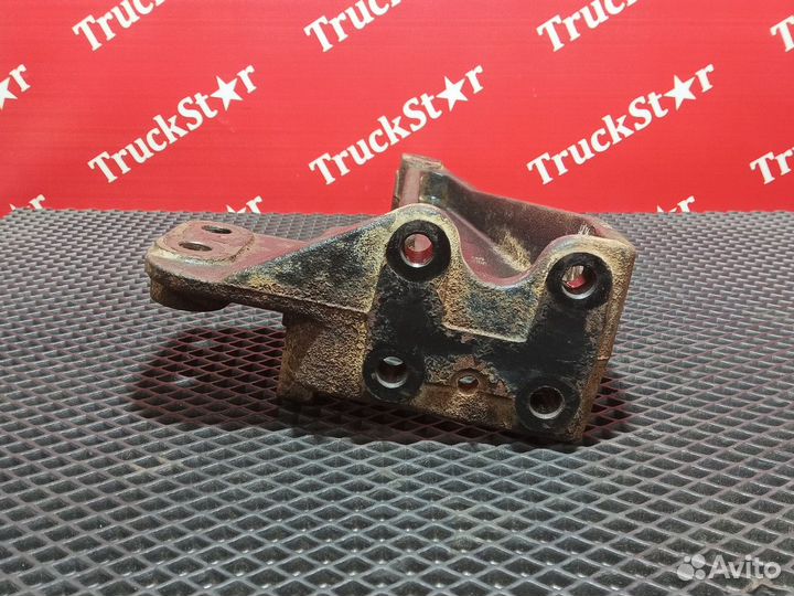 Кронштейн кабины правый камаз 5490
