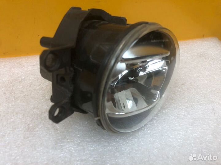 Птф левый Toyota Land Cruiser 200 2015-2021