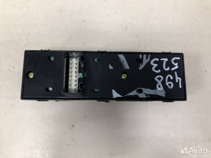 Блок управления стеклоподъемниками Hyundai Solaris