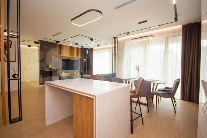 3-к. апартаменты, 143 м², 4/7 эт.