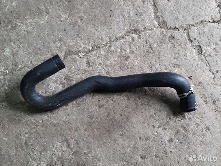 Патрубок радиатора Рено Логан 2 Сандеро 2