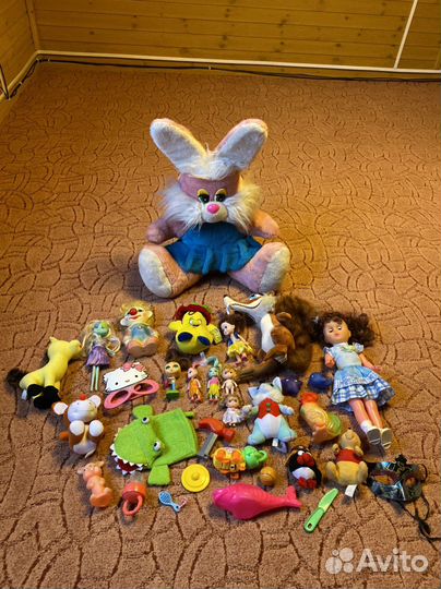 Игрушки и книги одним пакетом