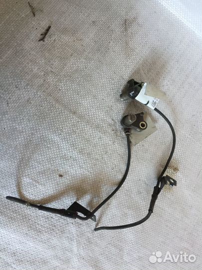 Датчик абс передний правый Мазда Фамилия