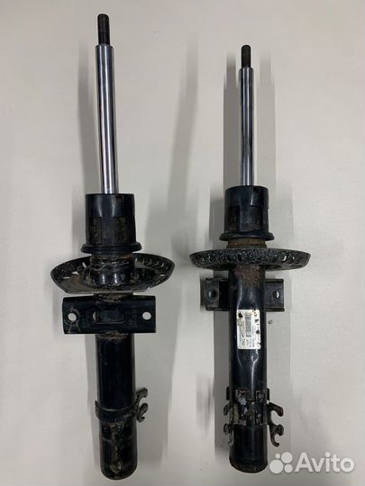 Амортизатор Поло VW Polo передний 6RU413031B