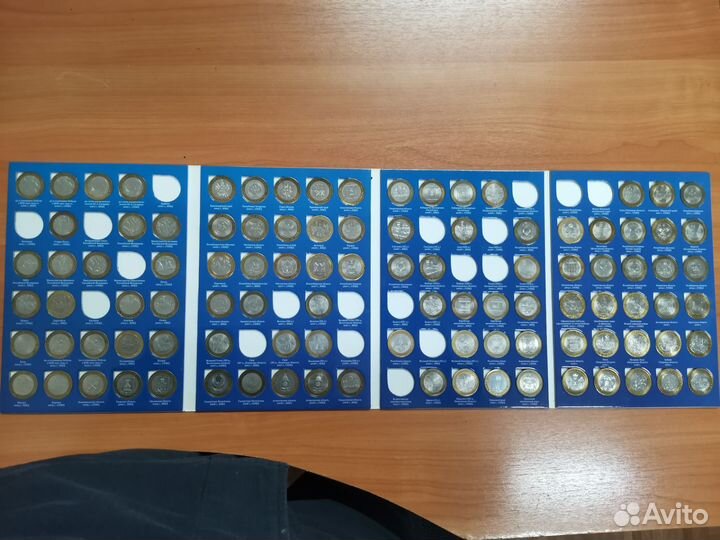 Монеты в альбоме